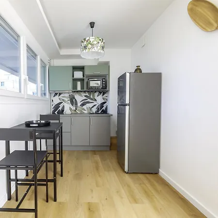 Moderne, Stylee Et Confortable En Centre Rouen