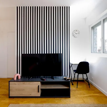 Moderne, Stylee Et Confortable En Centre